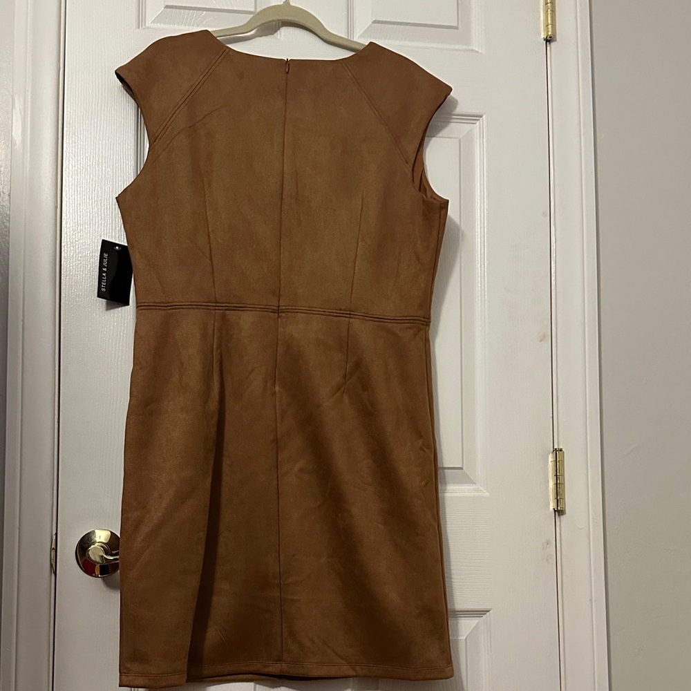 Stella & Julie - Sleeveless Midi Shift Dress in Rich Brown Suede - Picture 5 of 7